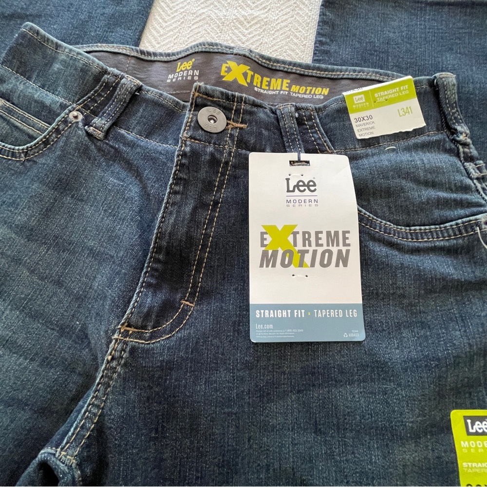 Lee Extreme Motion Jeans! 30x30 Dark Wash New With Tags (NWT) 🔥 - Picture 2 of 8